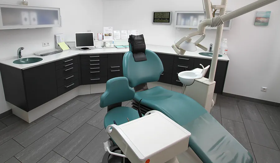 На фото Инновации в стоматологической мебели: как выбрать лучшее оборудование для вашей клиники